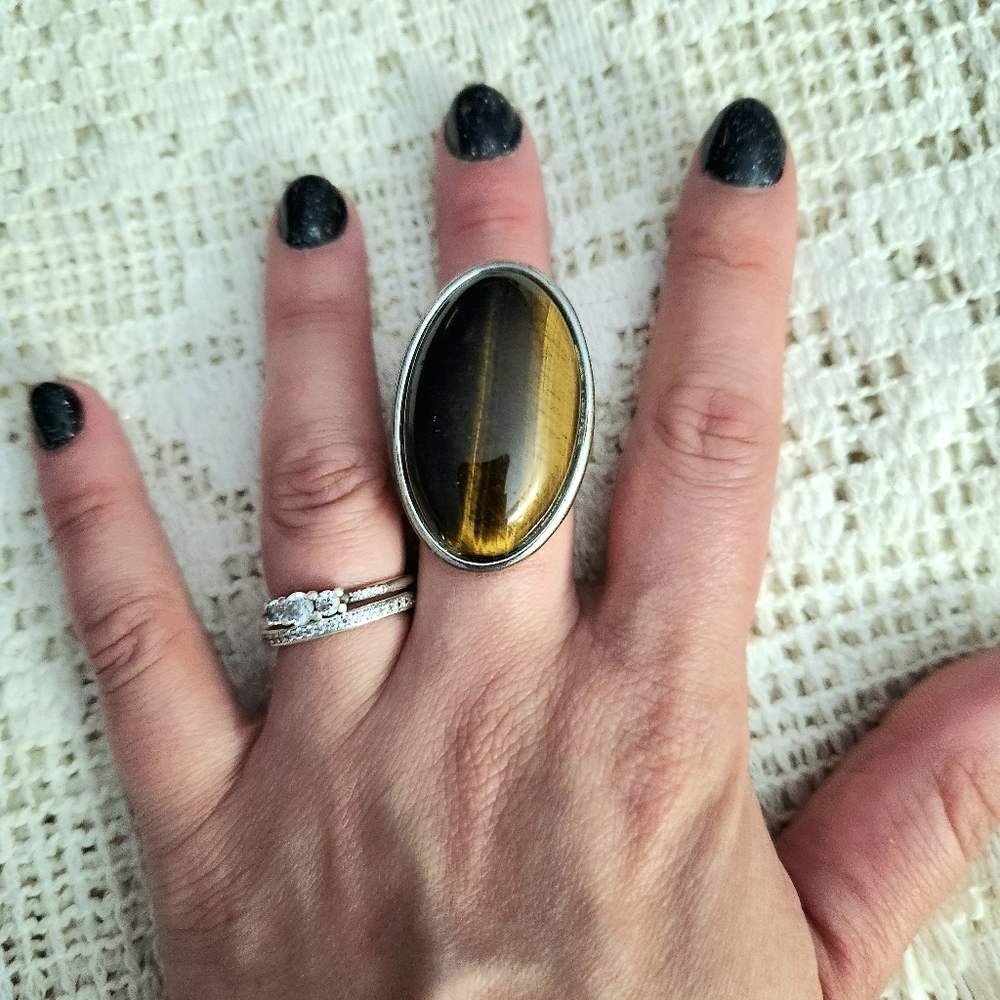 Elegant Tiger's Eye Oval Statement Ring